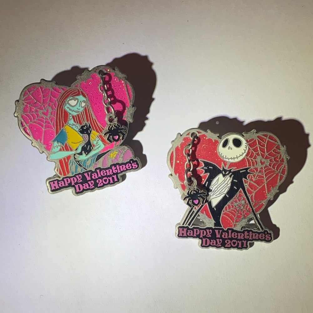 Official Disney trading pins LE NMBC V-Day set